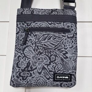 Dakine Crossbody Shoulder Bag-Black and Gray Floral